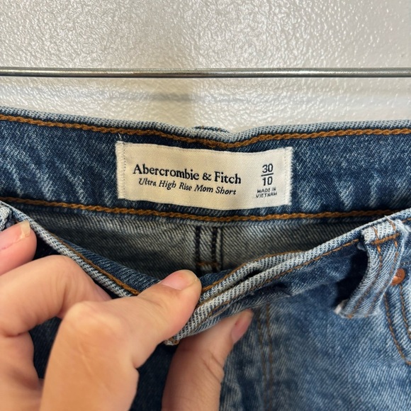 Abercrombie & Fitch‎ Shorts Womens 30/10 Ultra High Rise Mom Short - Picture 5 of 7